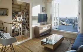 Falmouth Townhouse With Panoramic Sea View Terrace